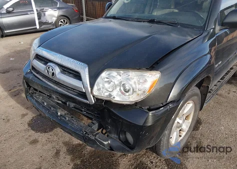 2007 Toyota 4Runner Sr5 V6 z USA, uszkodzony, nr VIN JTEBU14R378082468